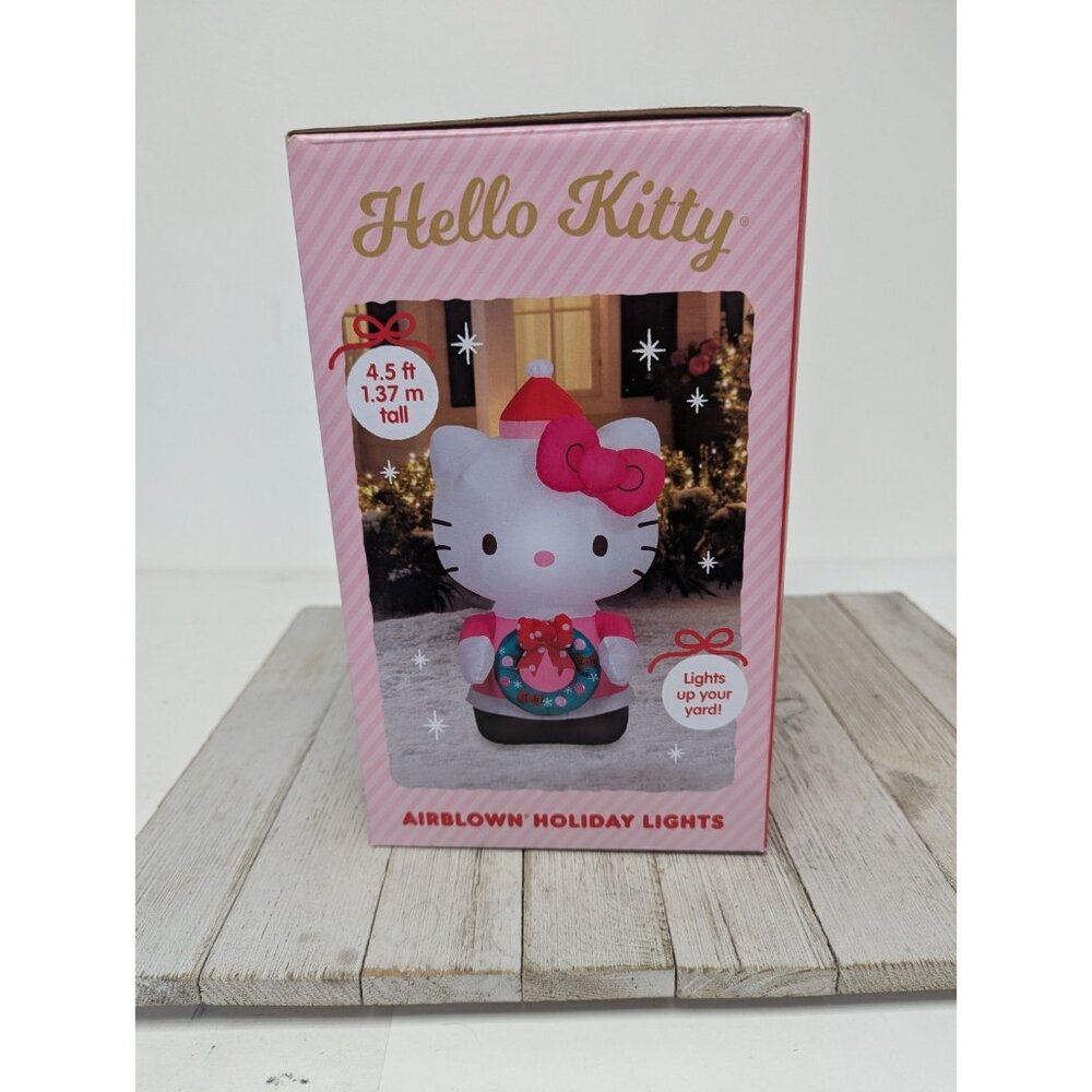 Hello Kitty w/ Christmas Wreath 4.5 Ft Airblown Holiday Lights Inflatable Gemmy - Picture 3 of 6